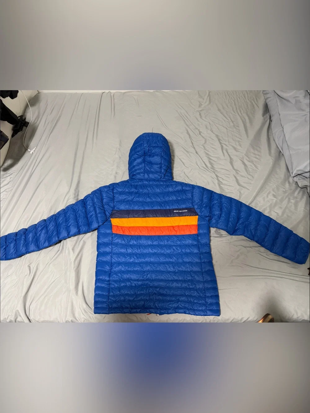 Cotopaxi Mens Med Hooded Puffer Jacket w/ Dark Blue, Orange & Red Orange Stripe